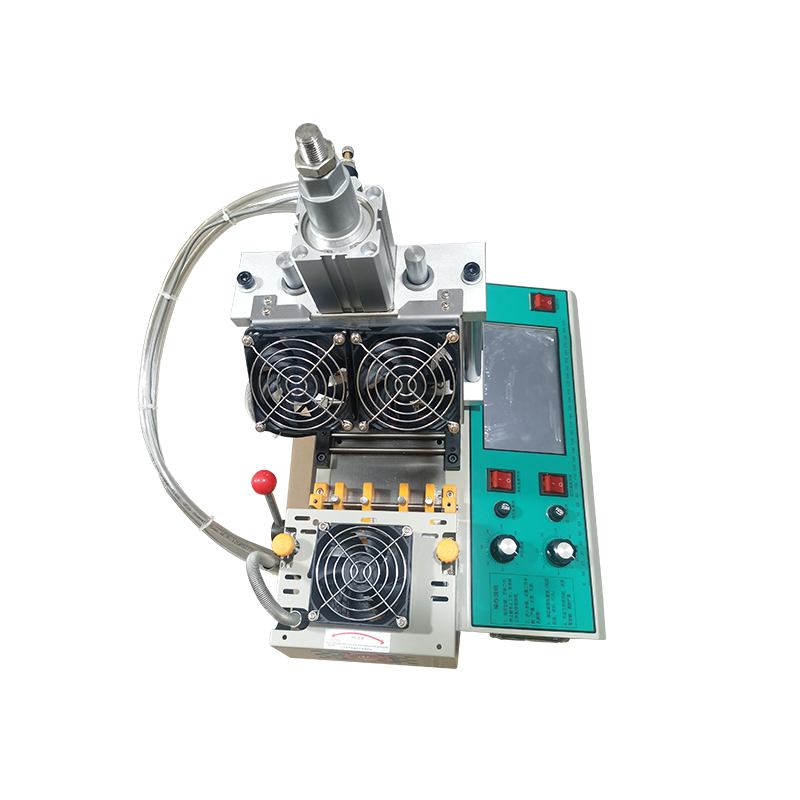 Pneumatic punching and cutting machine