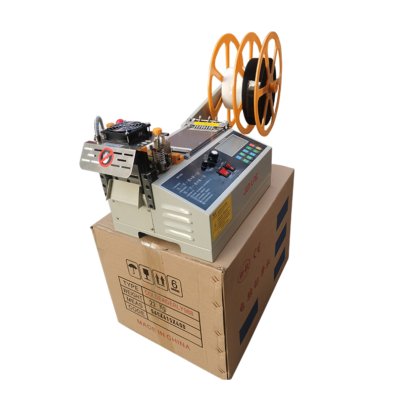 LCD screen slitting machine